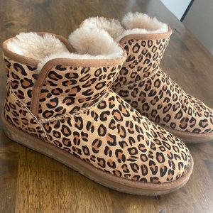 206 collective leopard print Ugg like ankle boots
